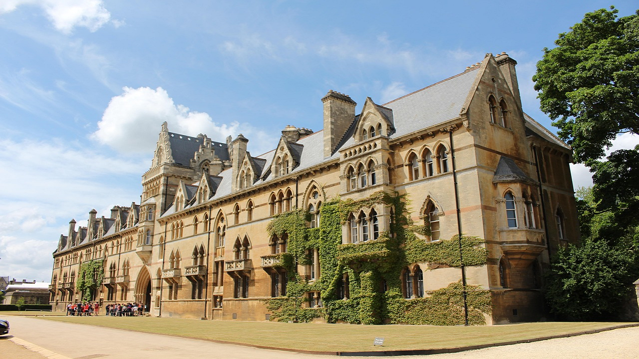 Top-Notch Overseas Colleges